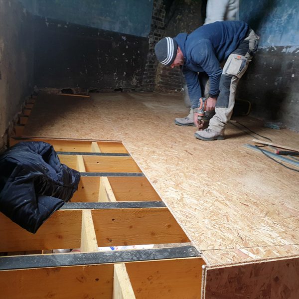 Pose des dalles de plancher OSB