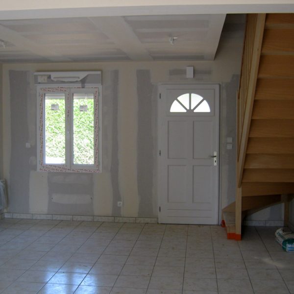 Réalisation du carrelage classique pose sur chape fraiche