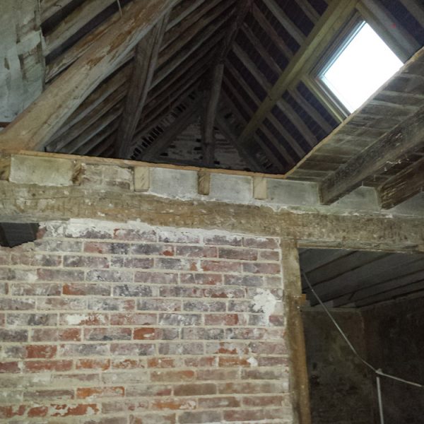 4 - Travaux de charpente et de toiture vélux (fenêtre de toit) solin